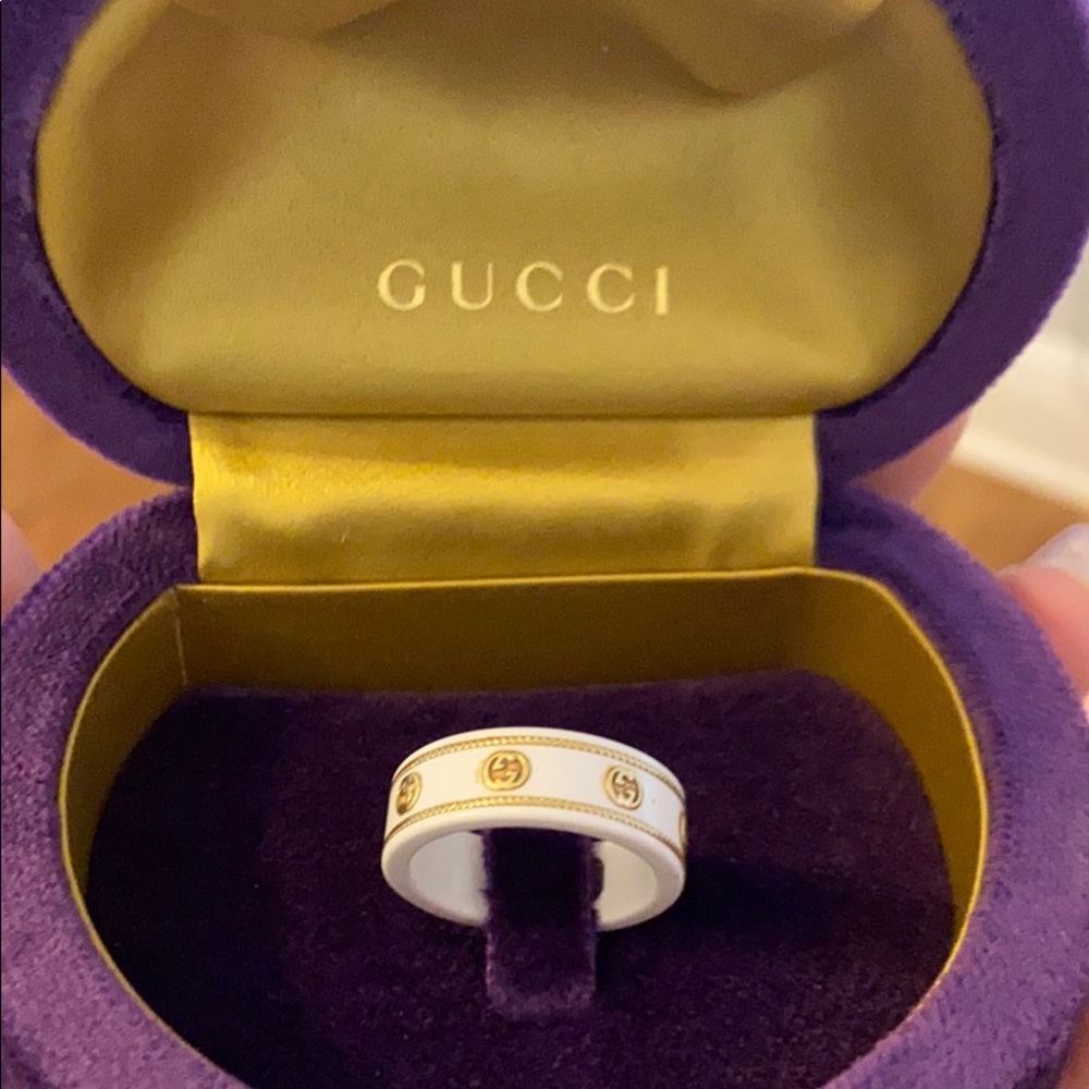 Gucci ring